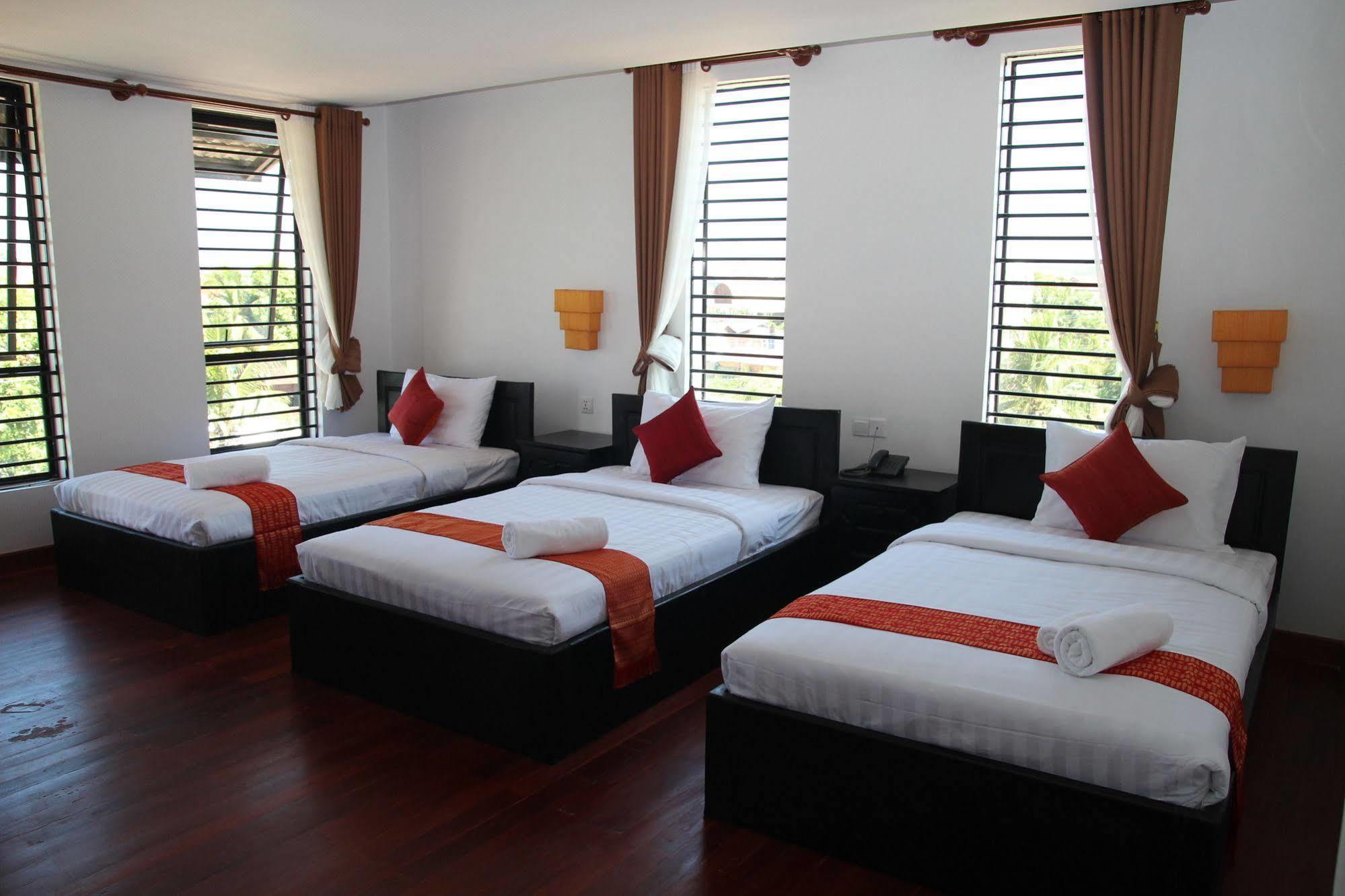 Baan Soksan Hotel Siem Reap Bagian luar foto