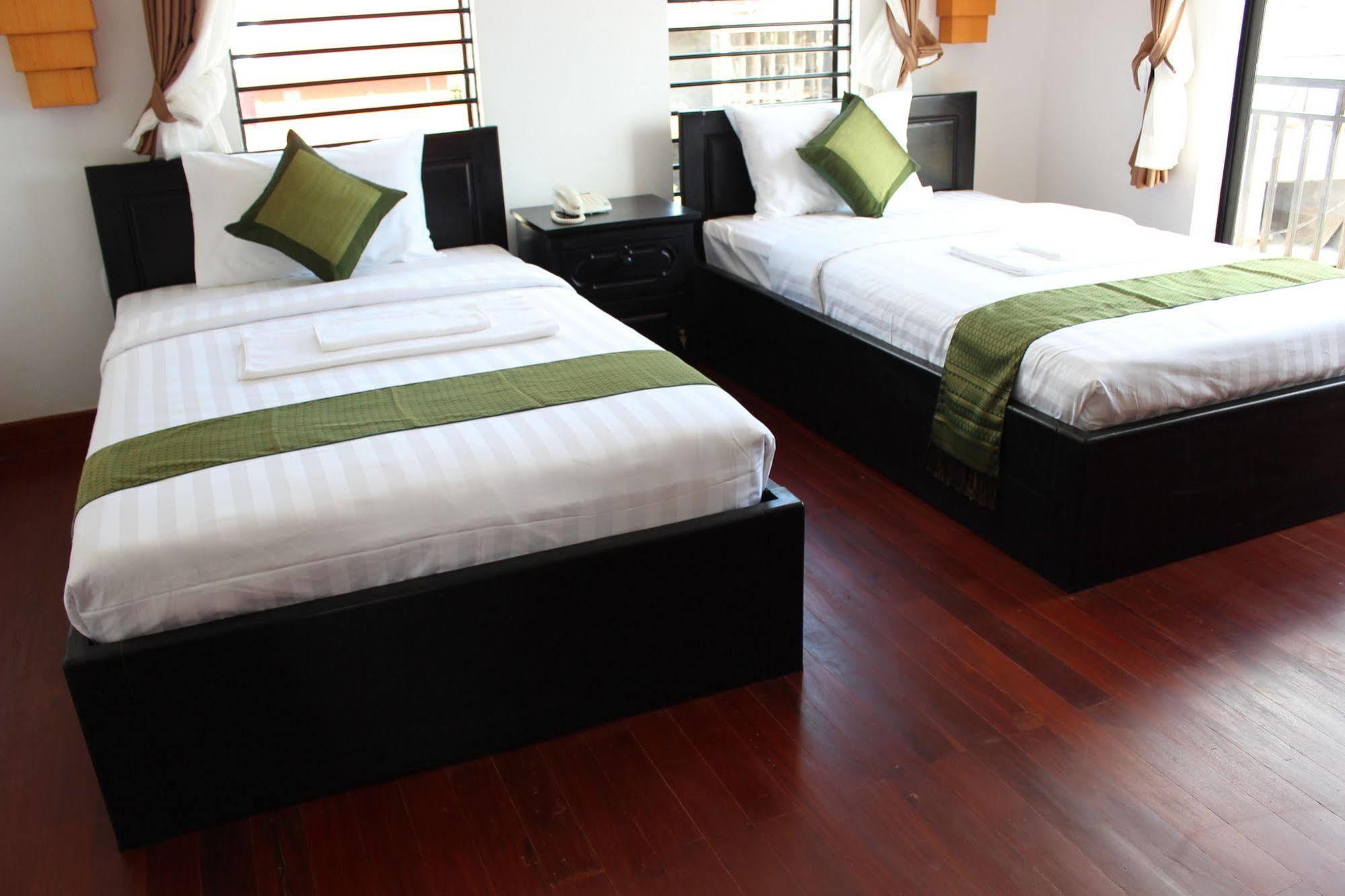Baan Soksan Hotel Siem Reap Bagian luar foto