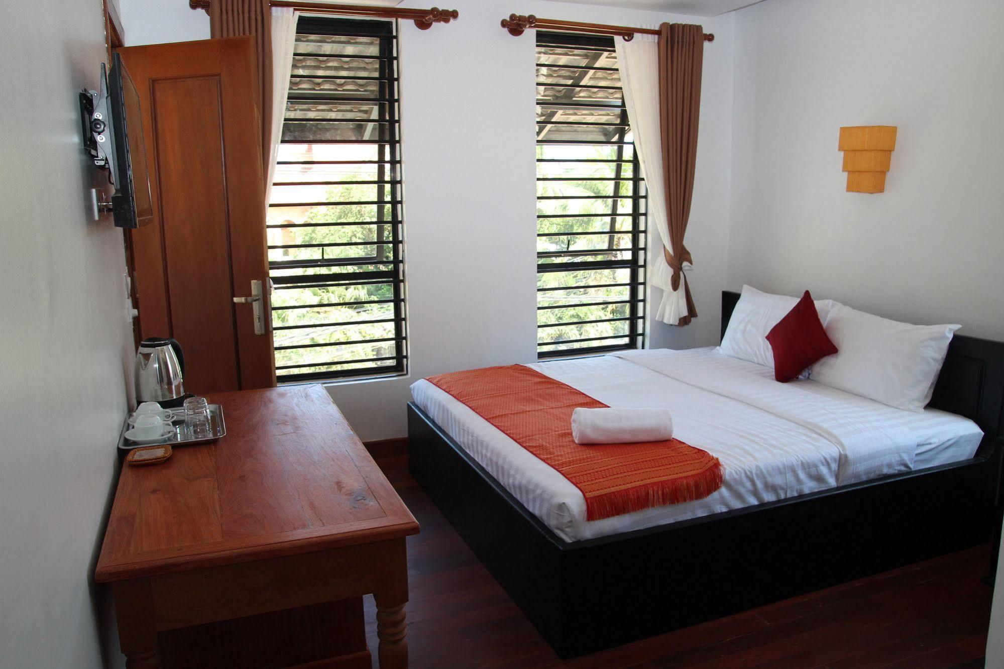 Baan Soksan Hotel Siem Reap Bagian luar foto